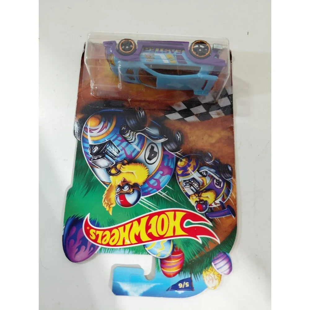 NIP Hot Wheels Easter 2017 1:64 Die Cast Flight 03 Hot Hatchback